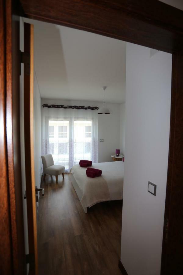 Surf And Stones Apartment Peniche Eksteriør bilde
